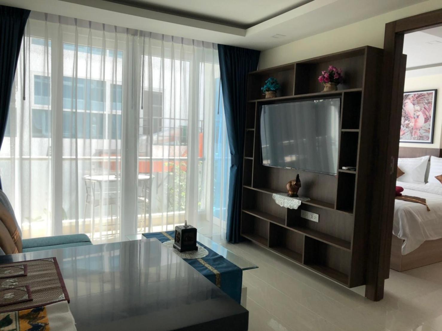 Luxury Business Suits In Grand Avenue By Pattaya City Estates Exterior foto