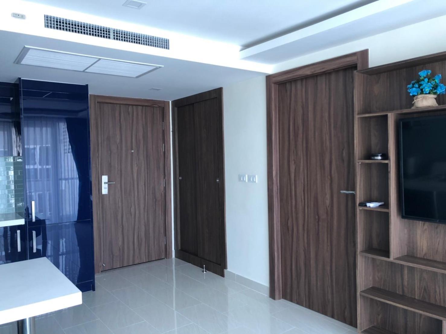 Luxury Business Suits In Grand Avenue By Pattaya City Estates Exterior foto